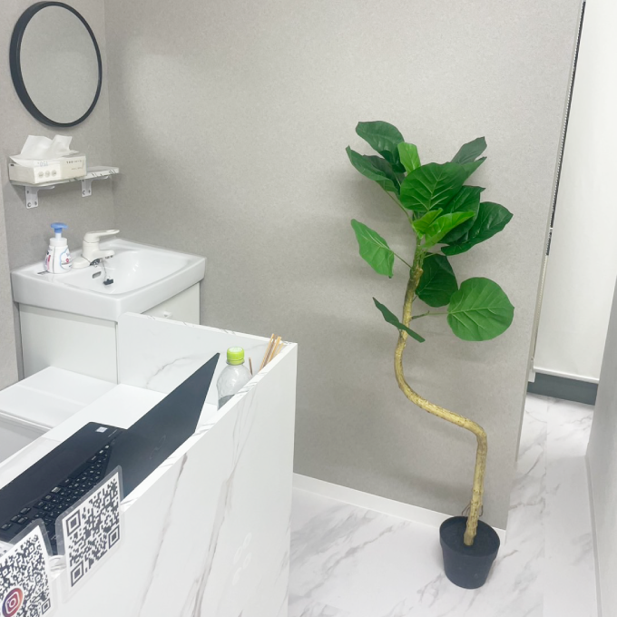 神戸・三宮の医療ホワイトニングサロン SHIROの店内写真1